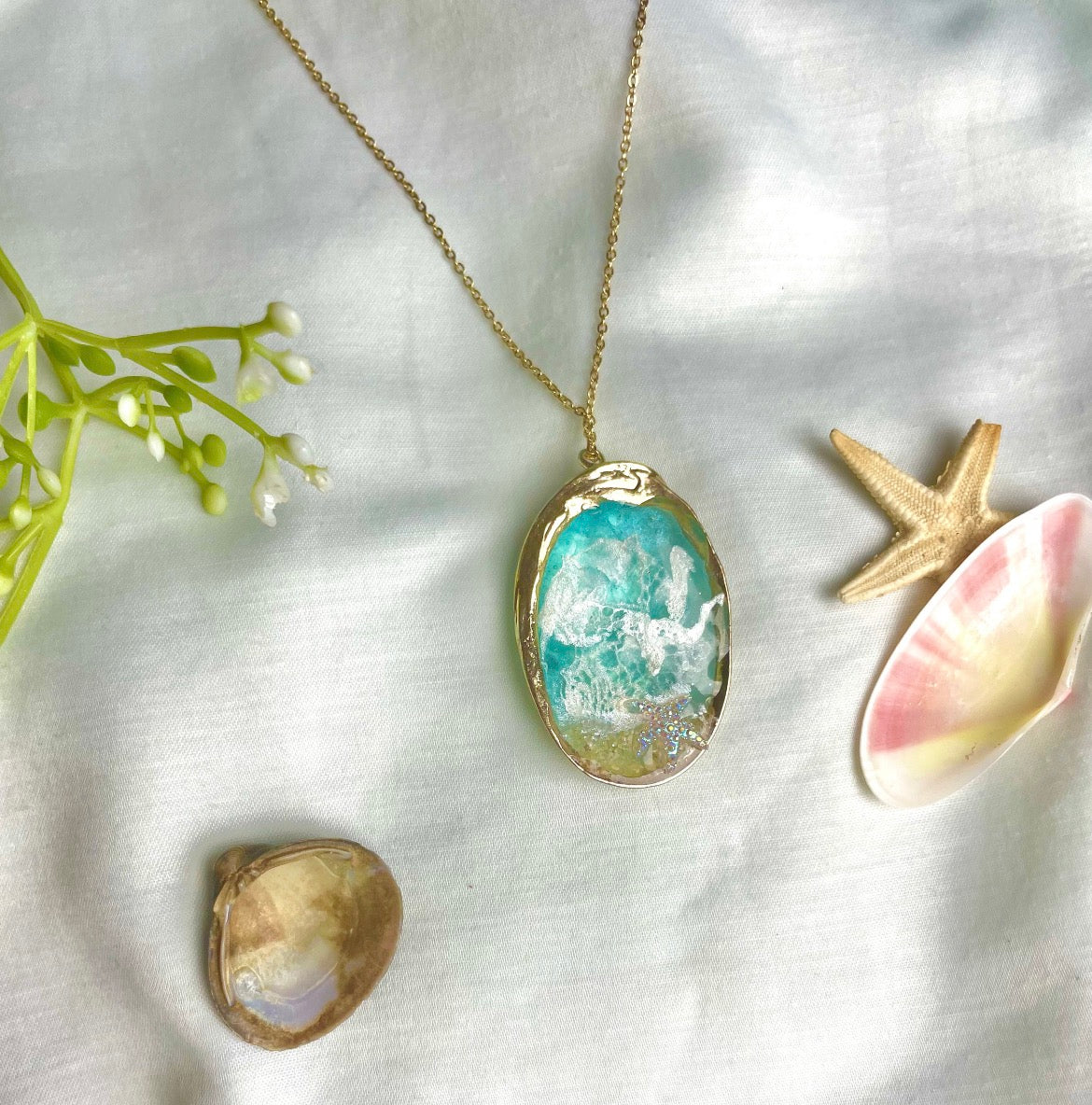 Island Paradise Shell Necklace